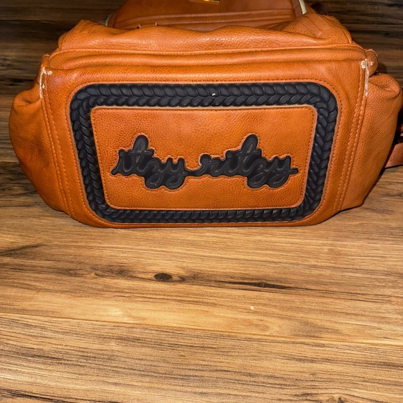 Itsy Ritzy Cognac Boss plus diaper bag used - Picture 3 of 12